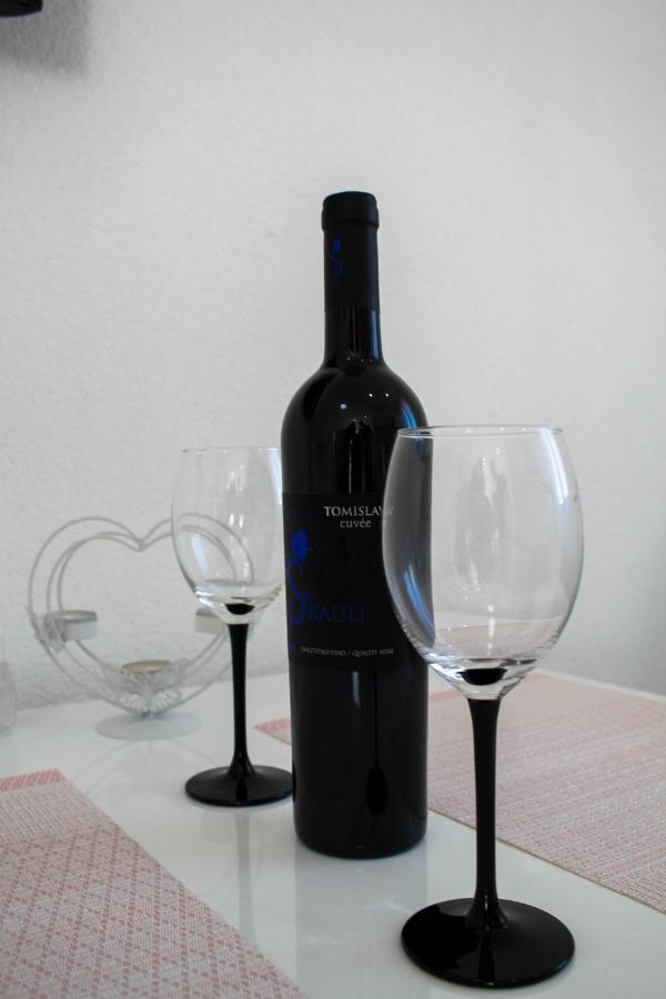Apartament Jeta Studio & *